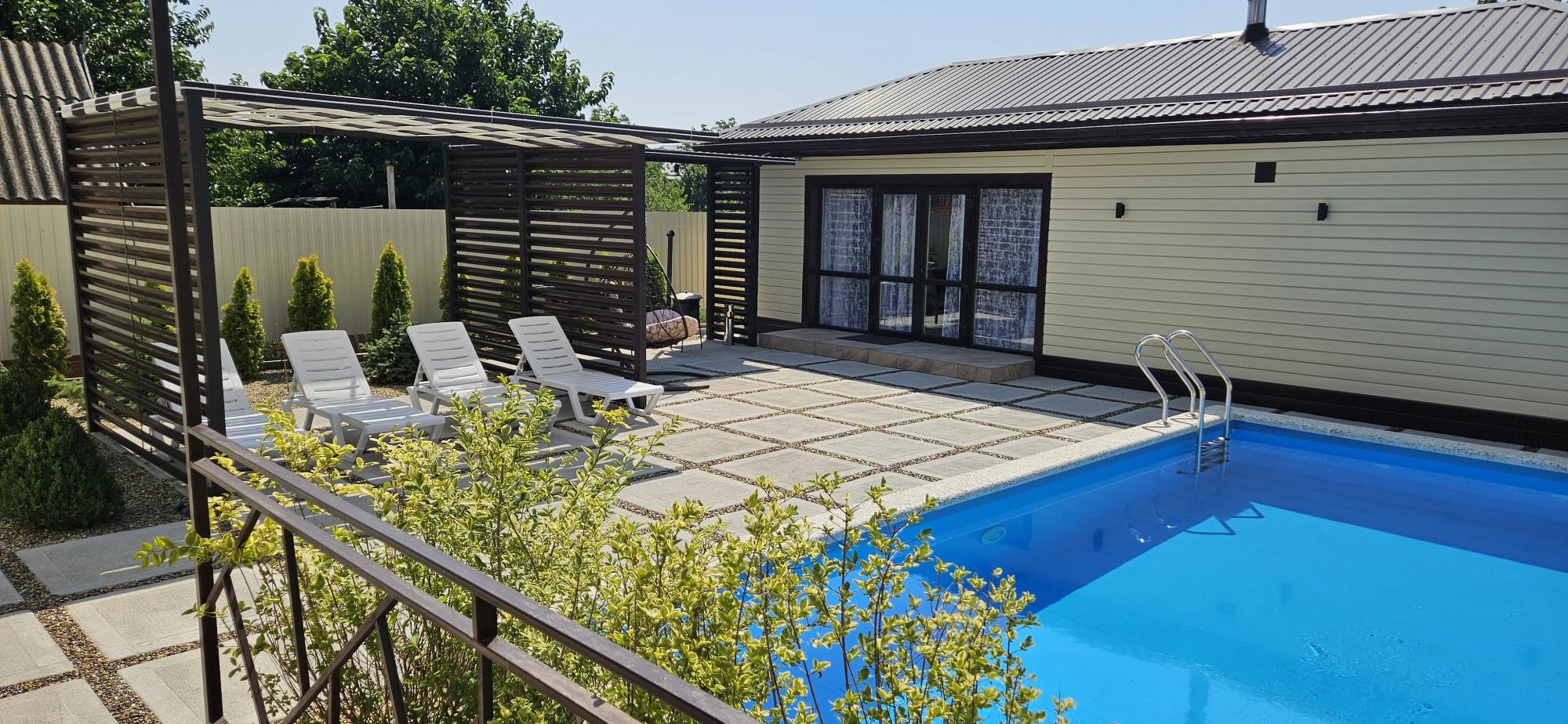 Коттедж АкваЛофт 150 м² с бассейном и баней для аренды Дом АкваЛофт с подогреваемым бассейном - аренда посуточно на 12 гостей